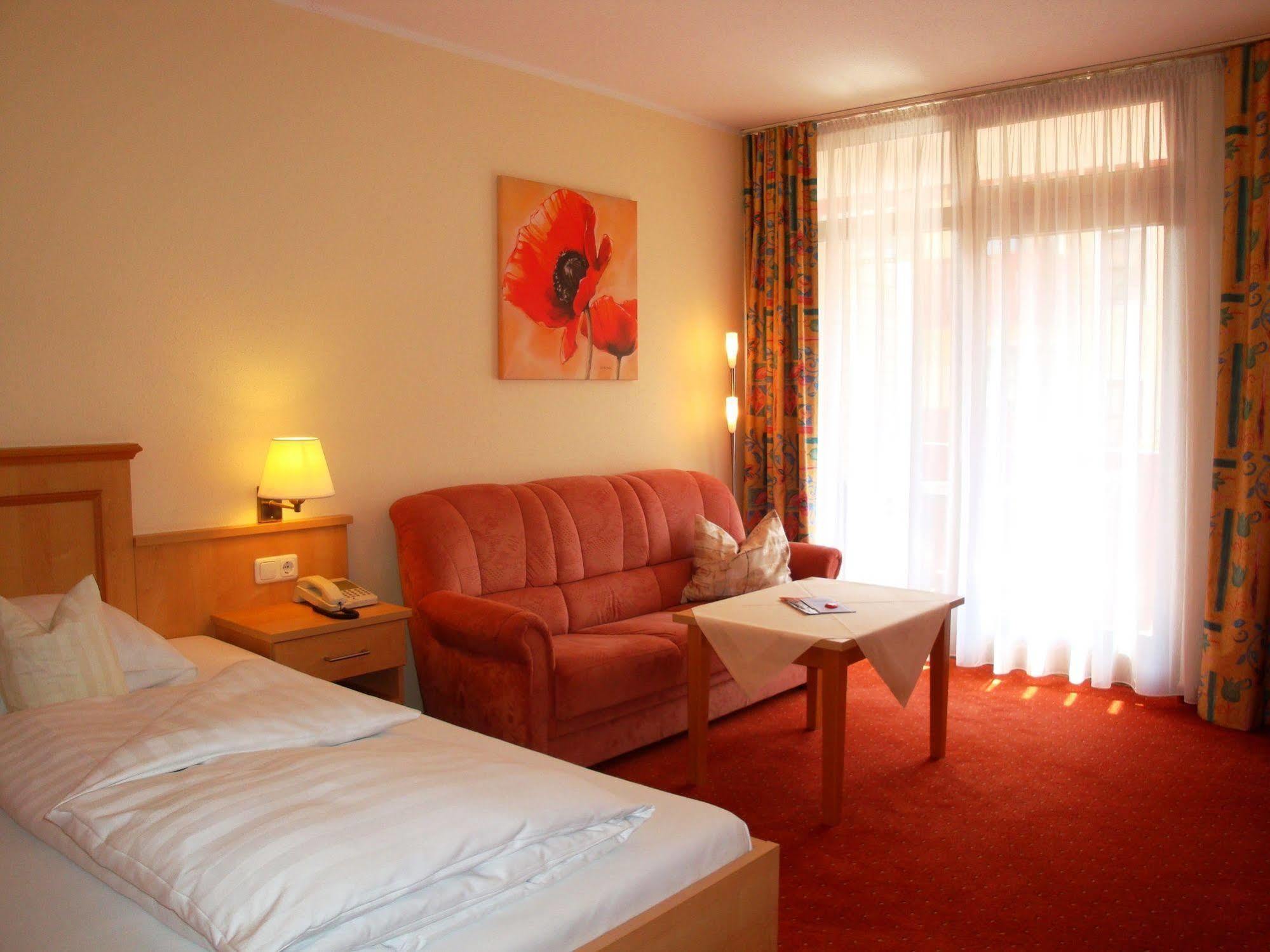 Apparthotel Minerva Diana Octavia บัดเกิกกิง ภายนอก รูปภาพ
