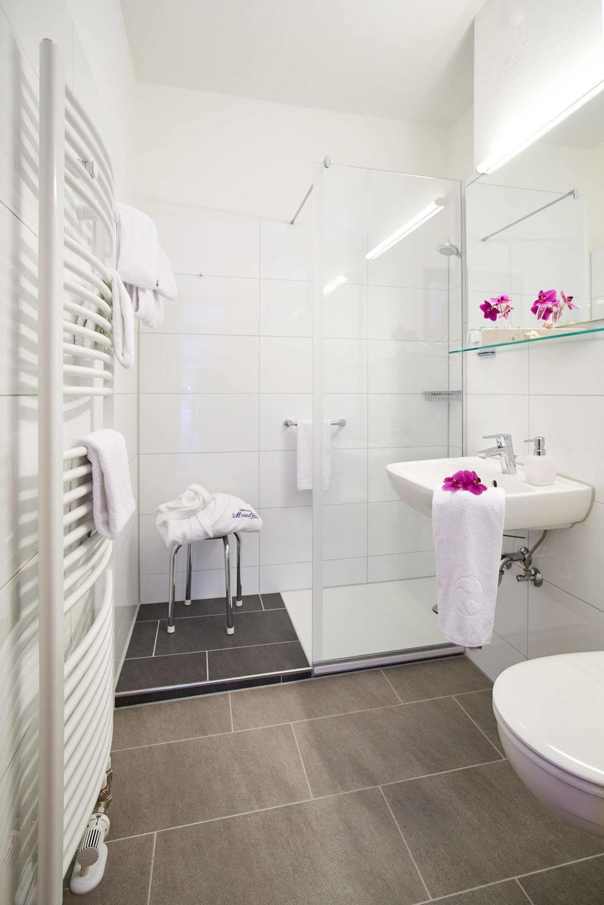 Apparthotel Minerva Diana Octavia บัดเกิกกิง ภายนอก รูปภาพ