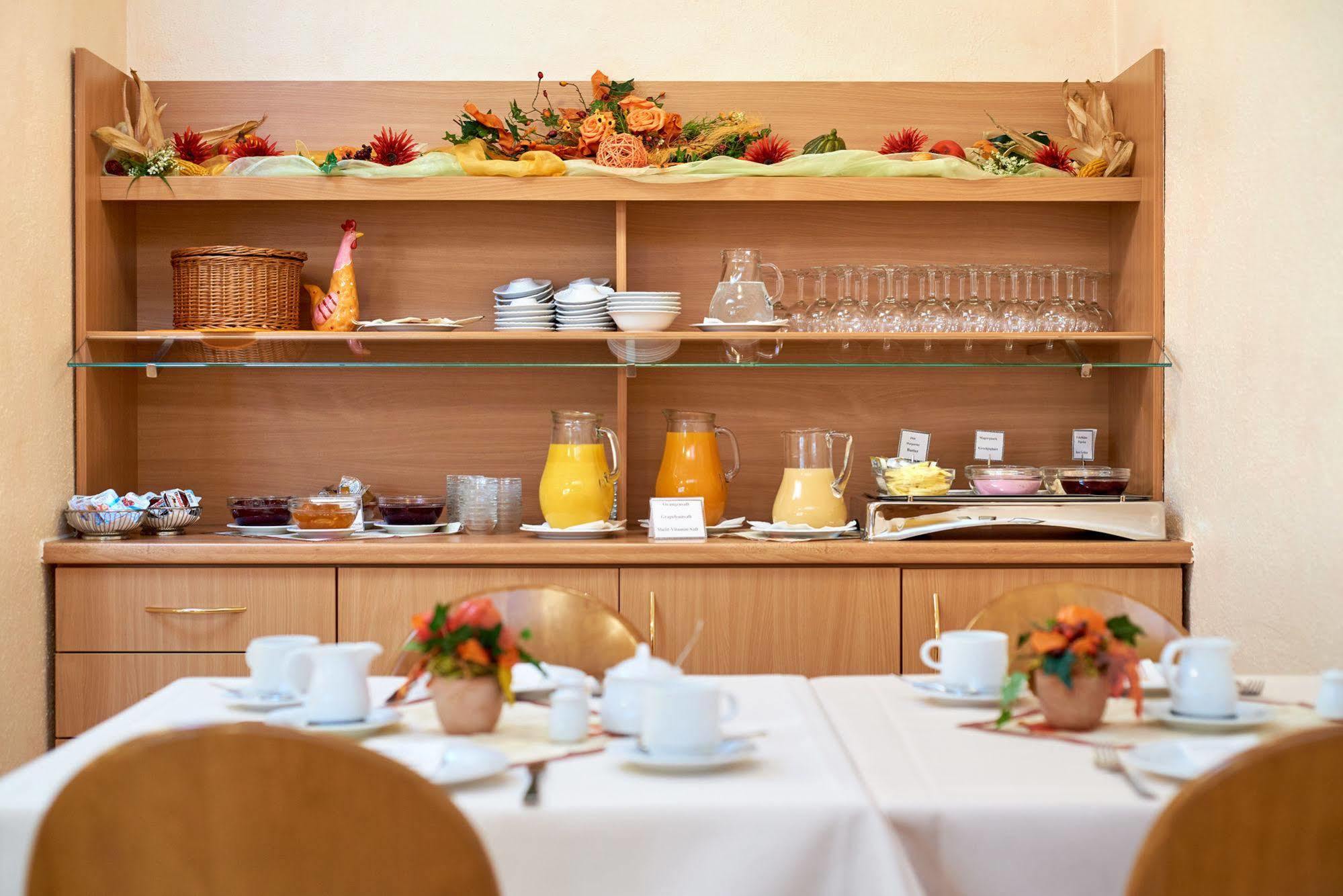 Apparthotel Minerva Diana Octavia บัดเกิกกิง ภายนอก รูปภาพ